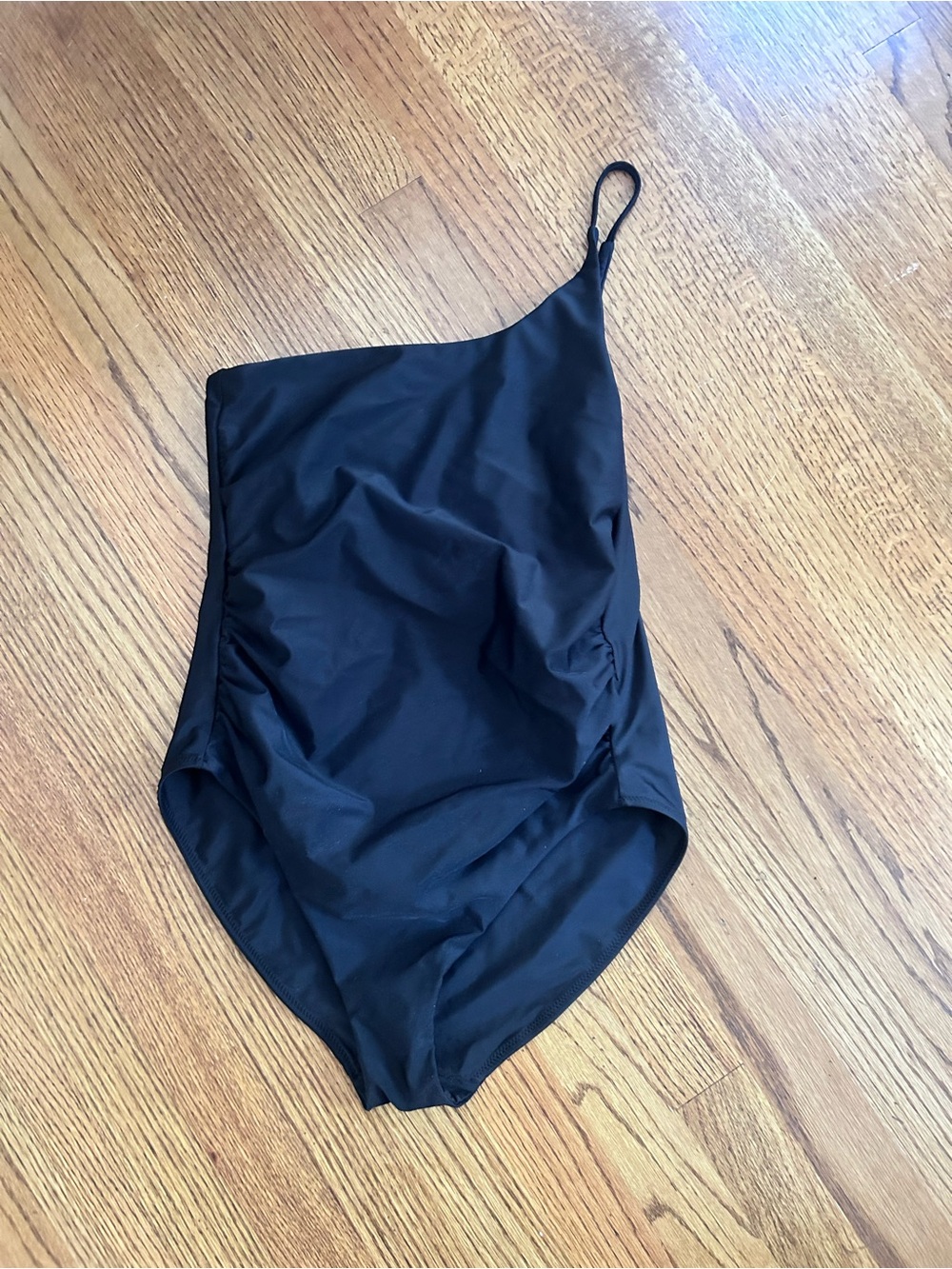 Hatch maternity Black One-Shoulder Swimsuit medium
